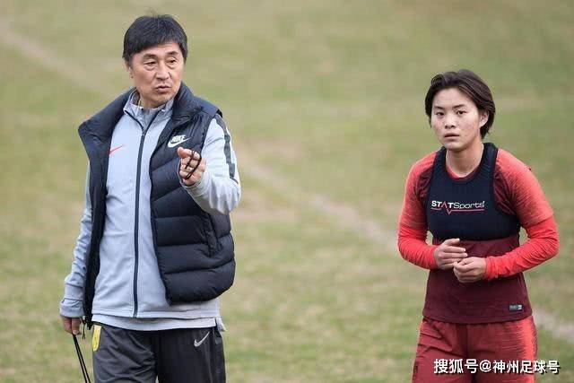 图片报：曼联和纽卡都有意恩梅查，多特最低要价在1.2亿欧以上
